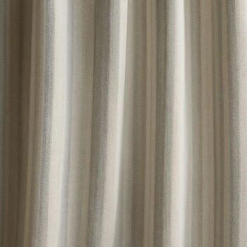 Yumuşak çizgili perde kumaşı yakın plan