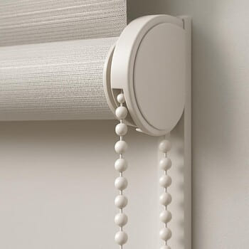 pin co stor mekanizmasında zincir kontrol detayının yakın planı